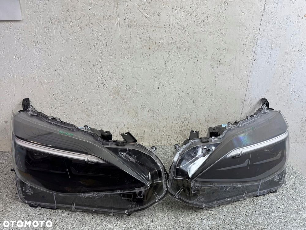przód maska błotnik pas przedni lampa yaris cross kross 2022- 24 209 1.5 h - 10