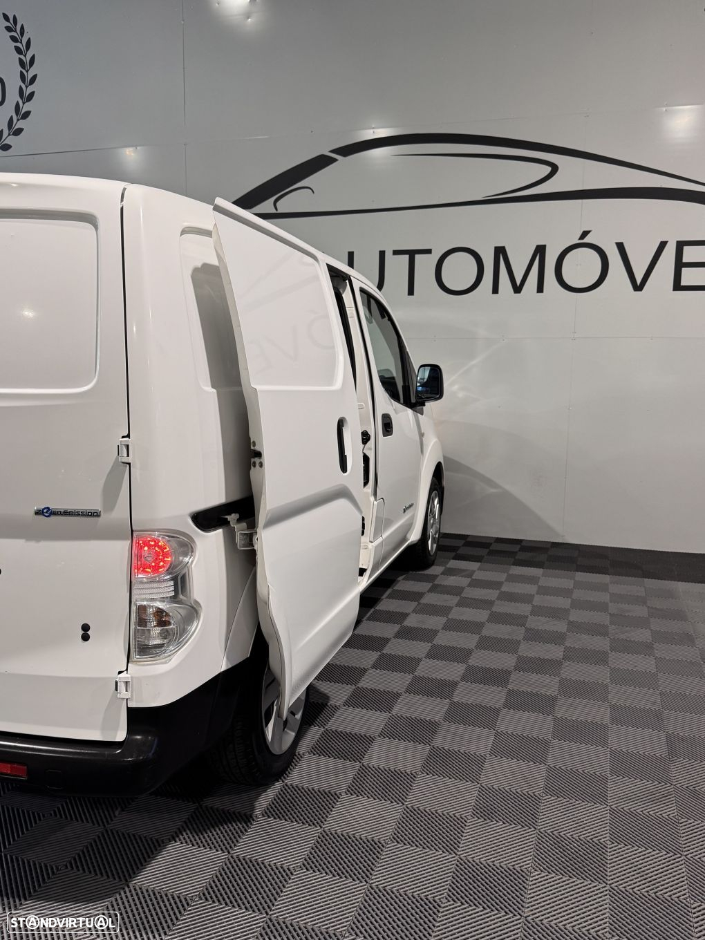 Nissan E-NV200 5p Premium Grelha - 46