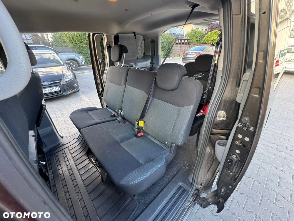 Nissan NV200 Combi 7os - 4