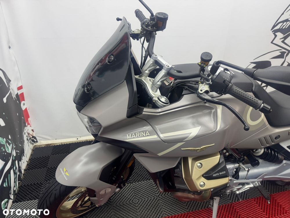 Moto Guzzi V100 Mandello - 11