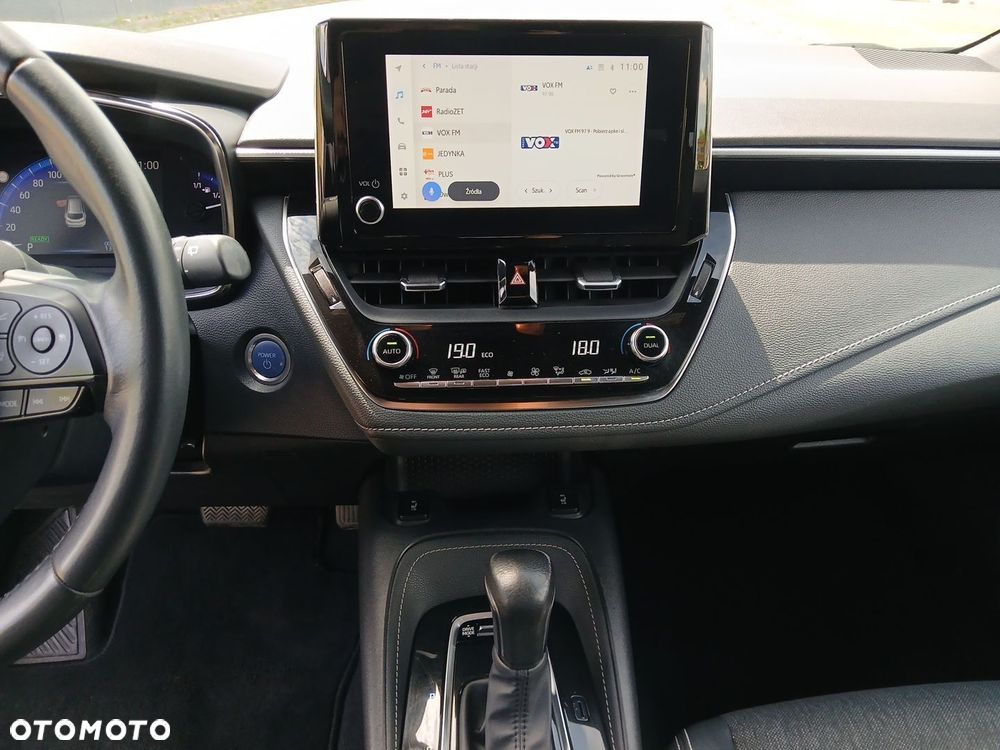 Toyota Corolla 1.8 Hybrid Comfort - 32