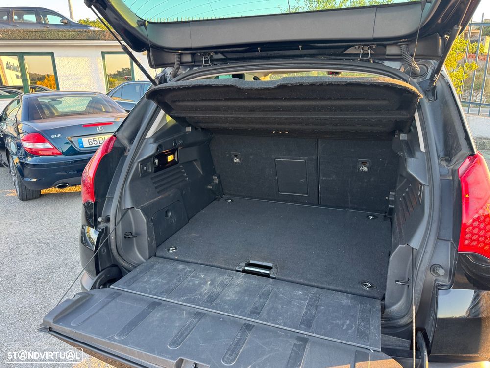 Peugeot 3008 1.6 HDi Executive - 29