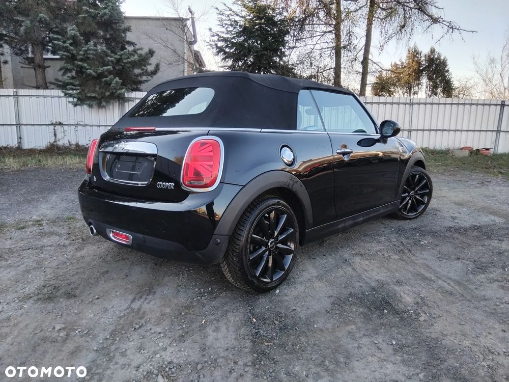 MINI Cooper John Works Trim - 9