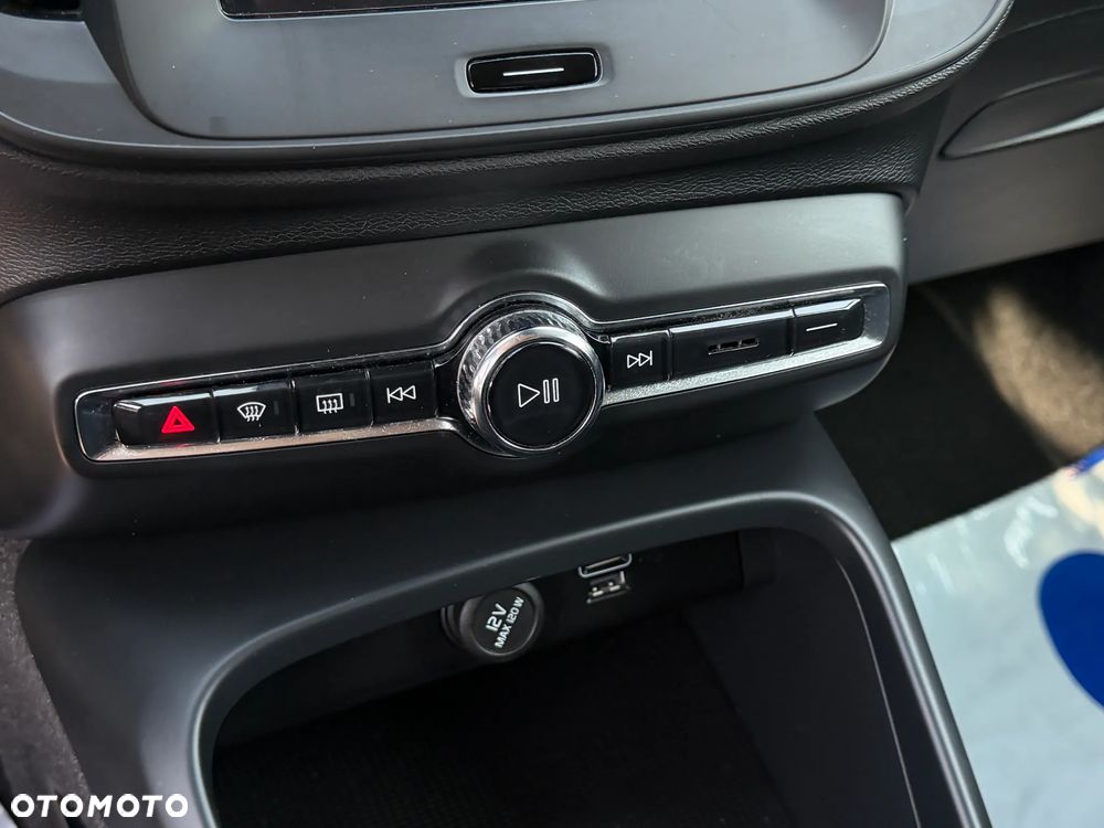 Volvo XC 40 T3 Momentum - 23