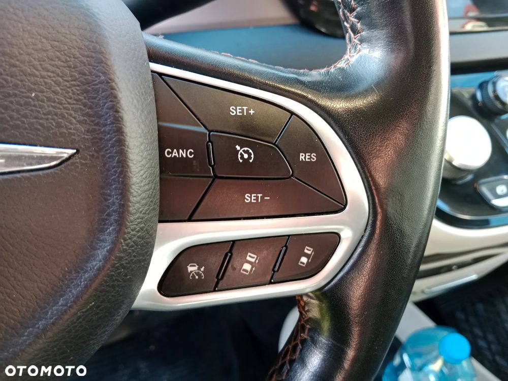 Chrysler Pacifica - 20