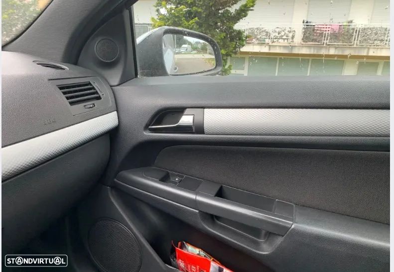 Opel Astra GTC 1.4 - 3
