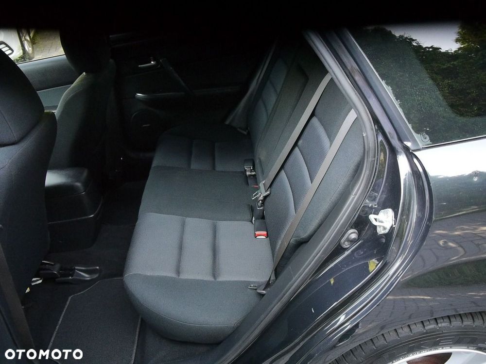 Mazda 6 2.0 Exclusive + - 26