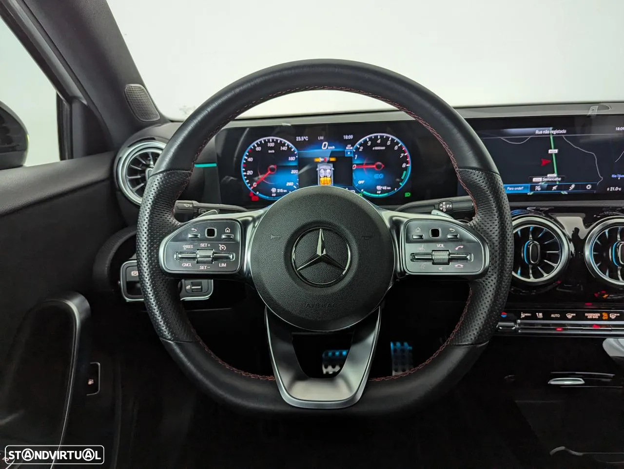 Mercedes-Benz A 250 e AMG Line - 21
