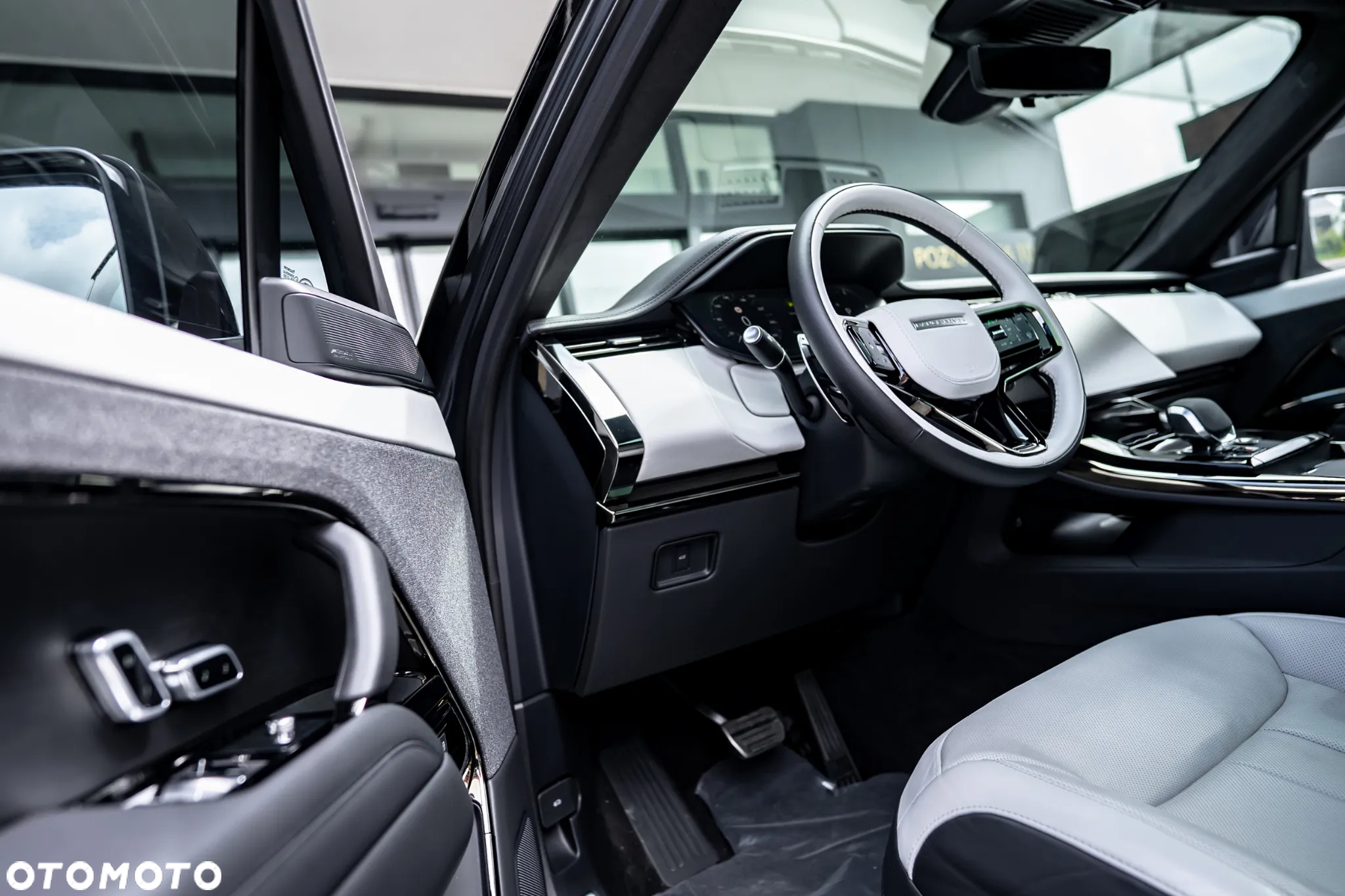 Land Rover Range Rover Sport D350 Autobiography - 24