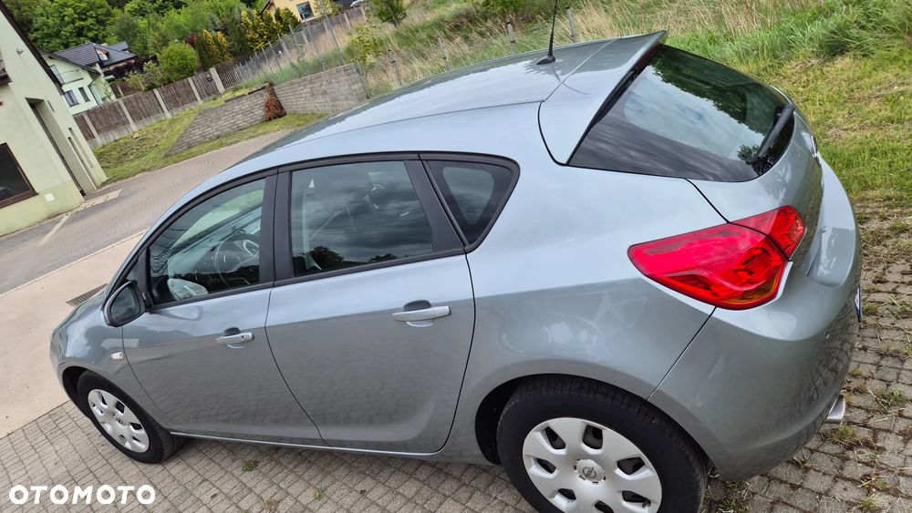 Opel Astra 1.4 Turbo Design Edition - 21