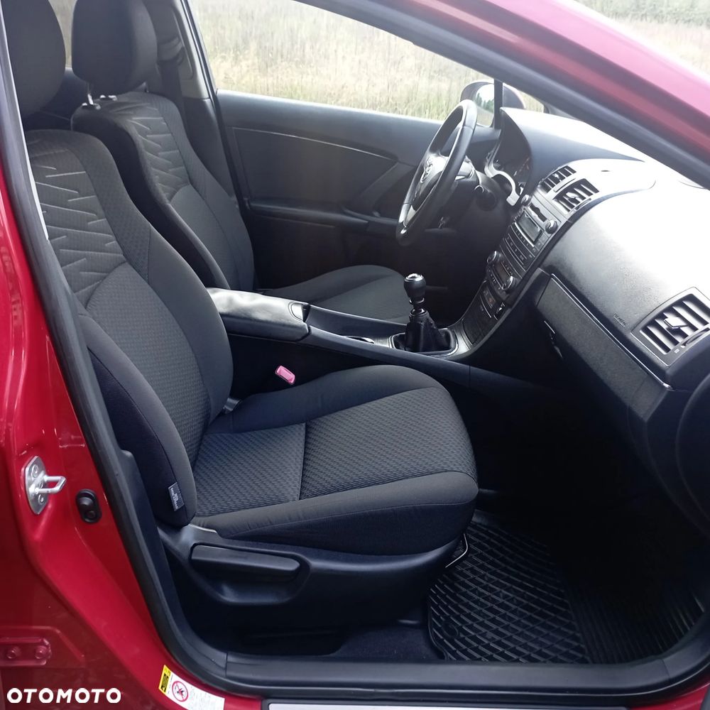 Toyota Avensis 2.2 D-CAT 2010 - 18