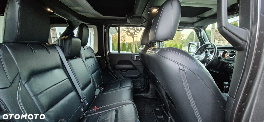 Jeep Wrangler - 21