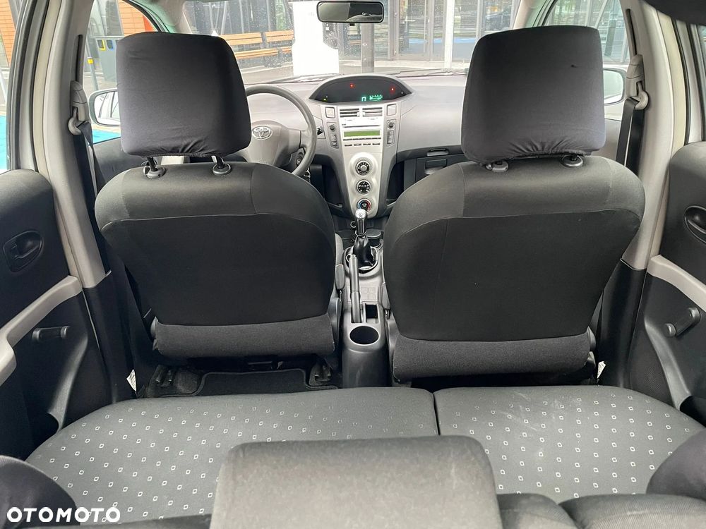 Toyota Yaris 1.0 Terra - 13