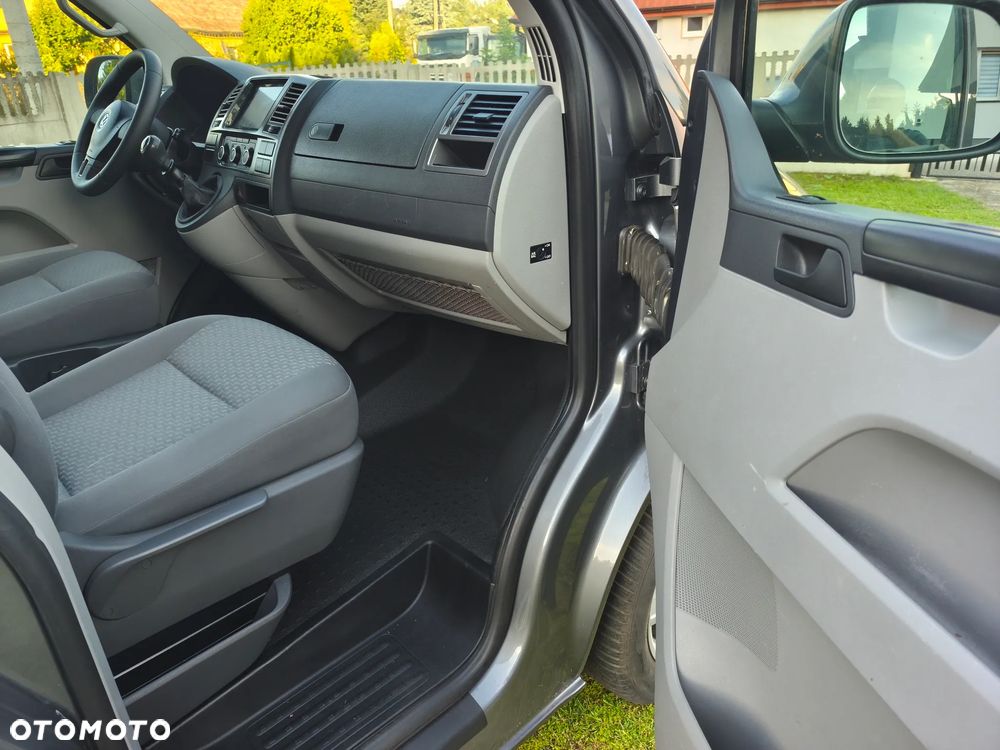 Volkswagen Transporter - 22