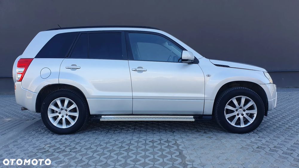 Suzuki Grand Vitara 2.0 De Luxe - 5