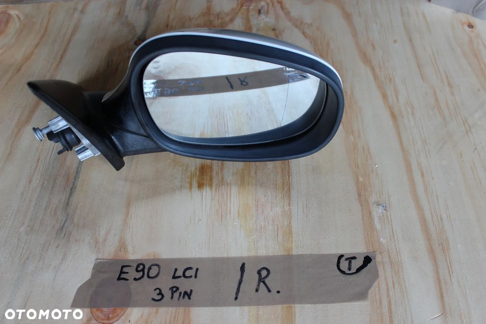 LUSTERKO PRAWE BMW E90 E91 LCI 3 PIN EU 2009