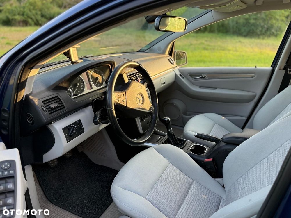 Mercedes-Benz Klasa B 180 CDI - 20
