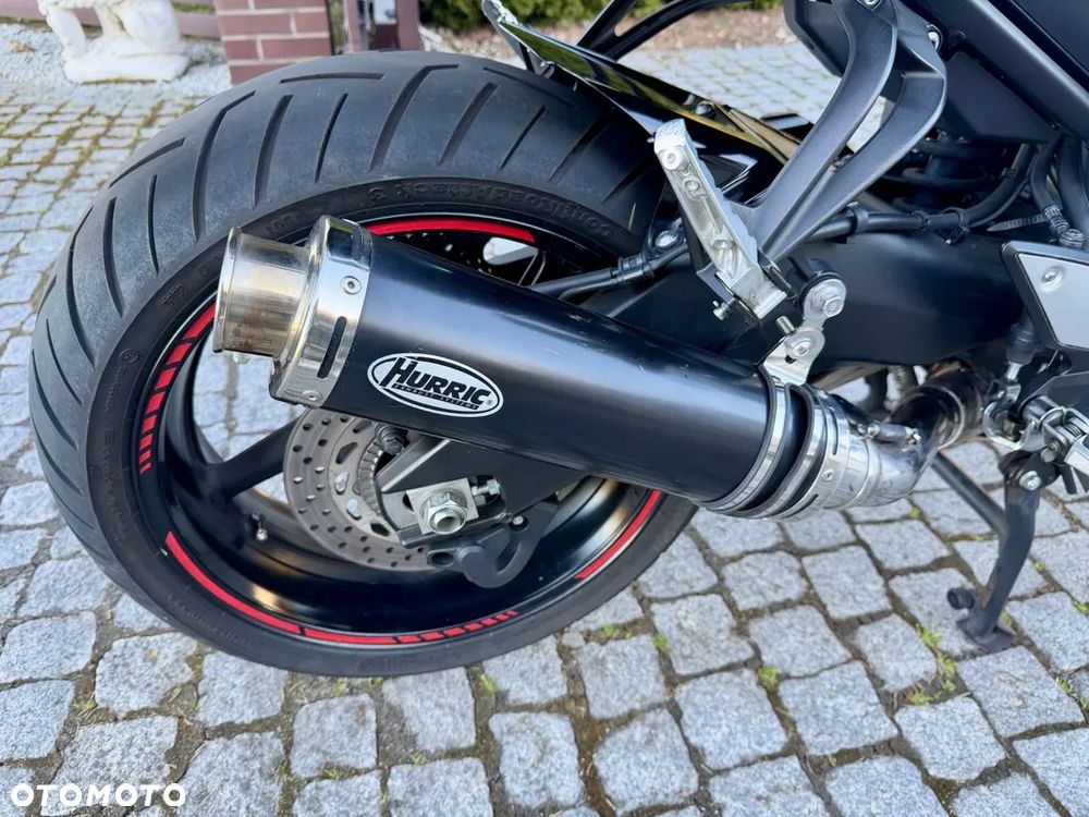 Yamaha FZ - 11