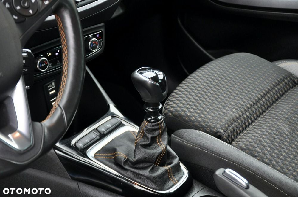 Opel Crossland X - 34