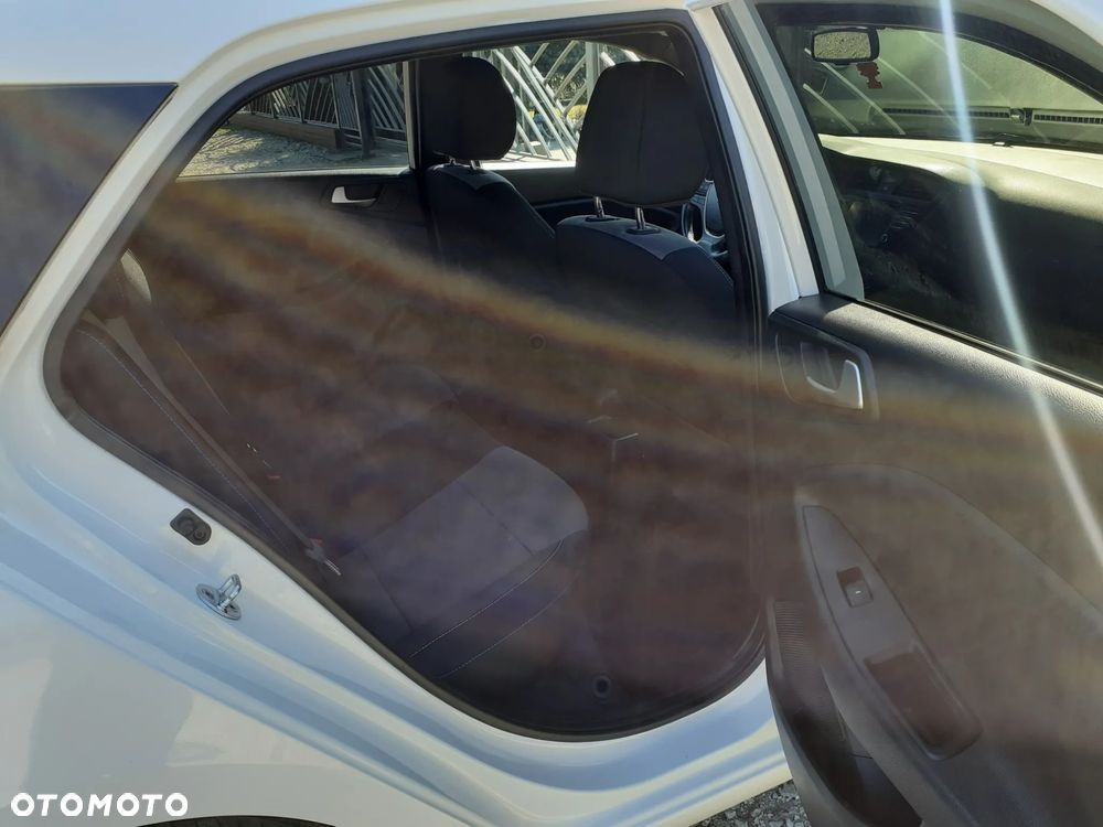 Hyundai i20 1.2 BlueDrive Go - 19