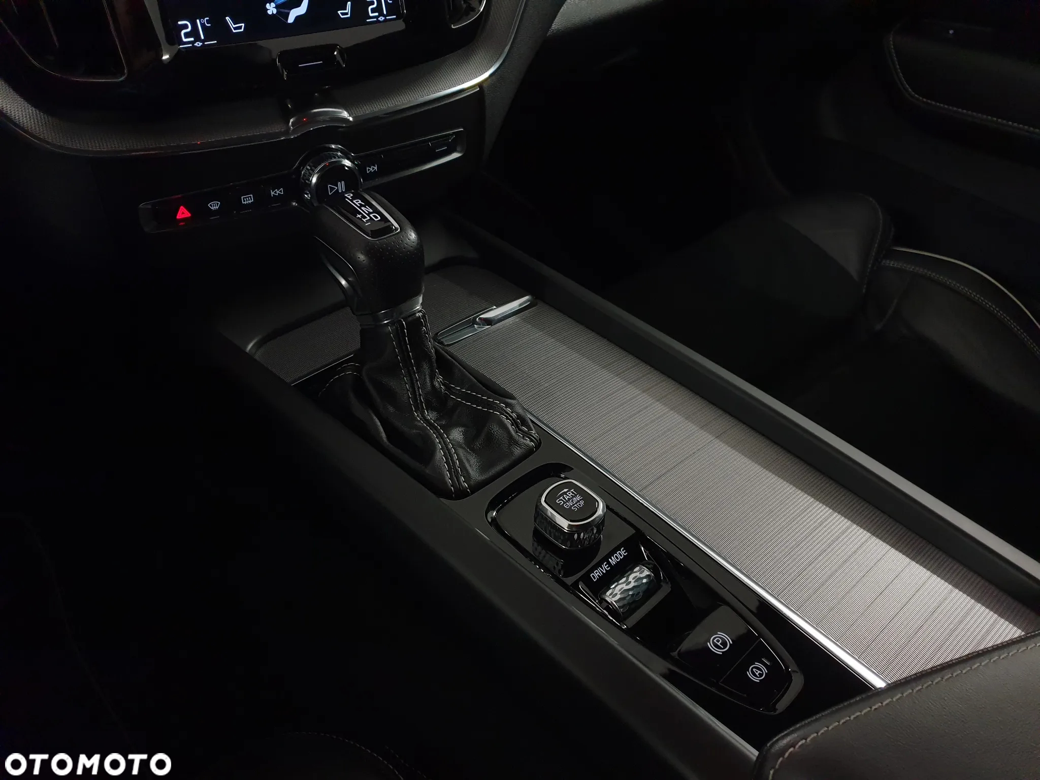 Volvo XC 60 D4 Geartronic RDesign - 30