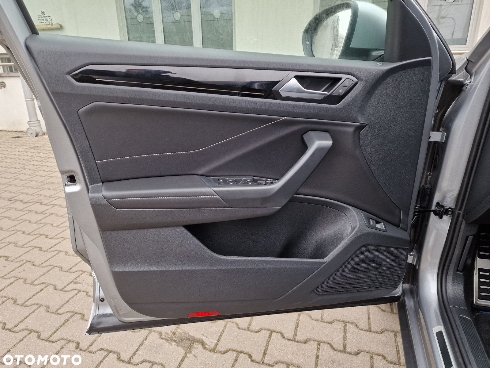Volkswagen T-Roc 1.5 TSI R-Line DSG - 10