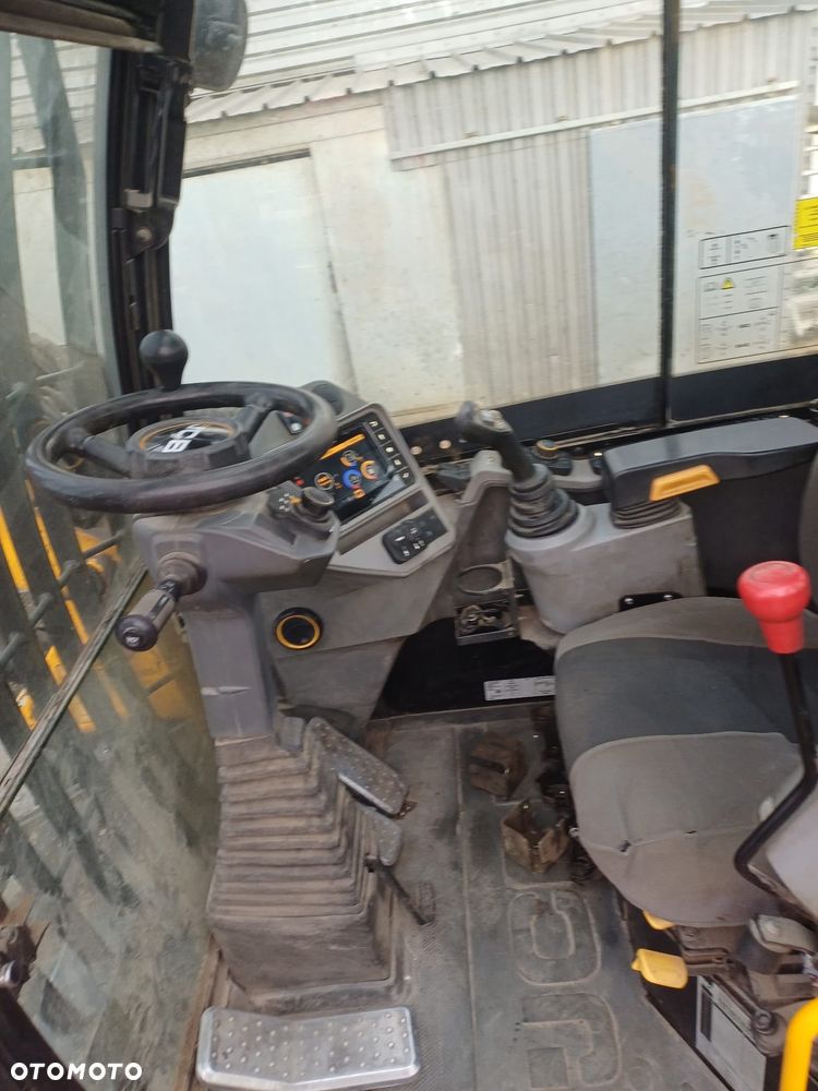 JCB 110W HYDRADIG - 9