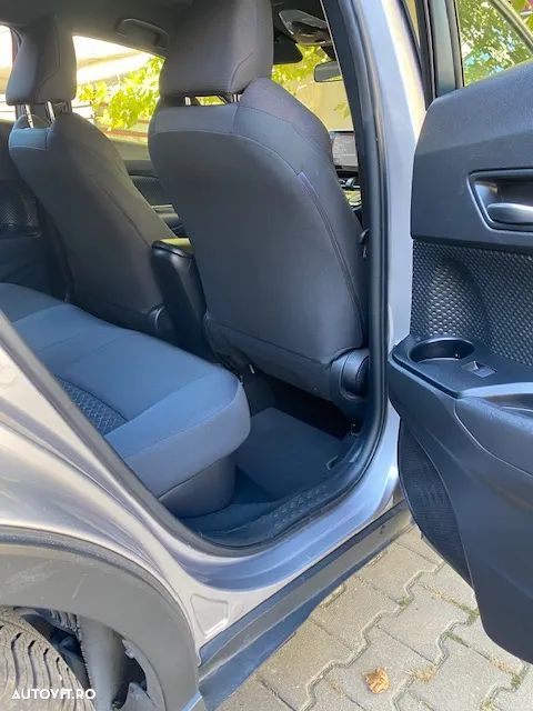 Toyota C-HR 1.8 HSD 122 CP 4x2 CVT C-lassy - 6