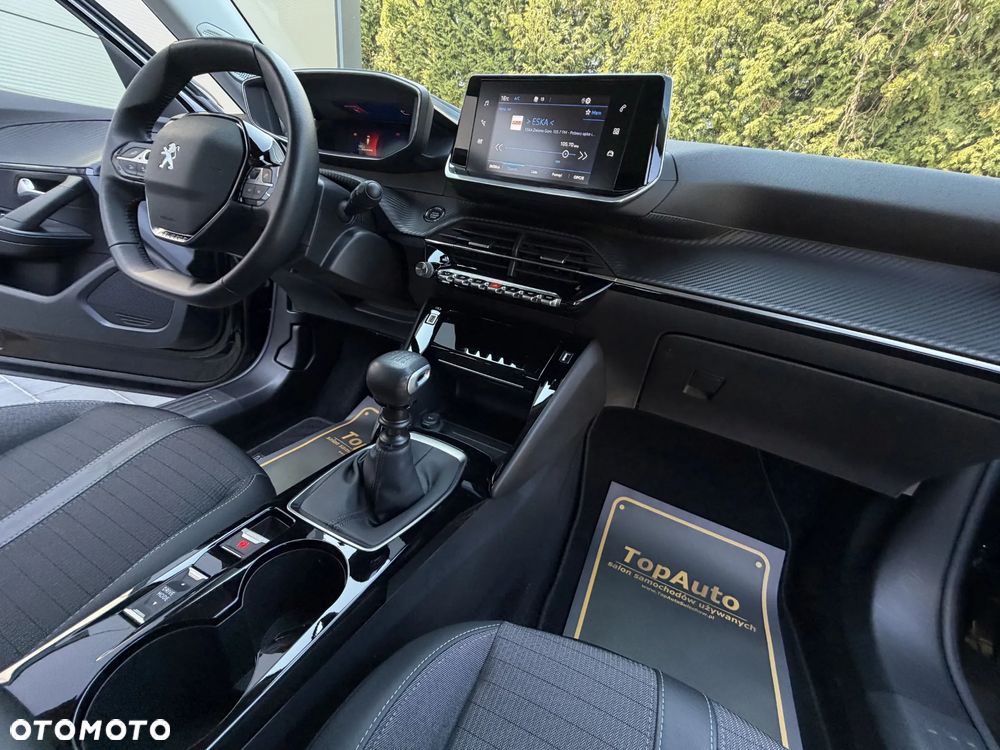 Peugeot 2008 1.2 PureTech Allure Pack S&S - 17