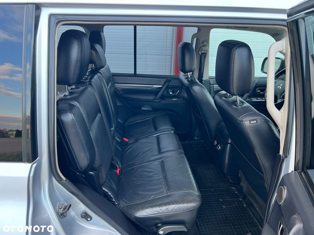 Mitsubishi Pajero 3.2 DI-D Automatik Instyle - 11