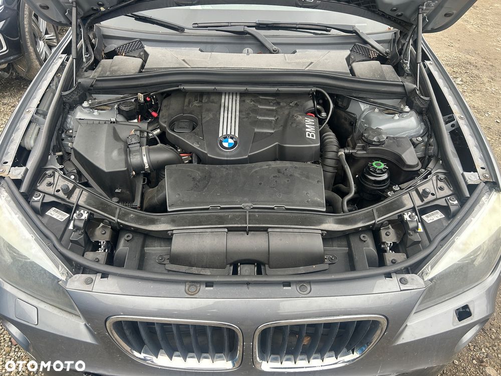 BMW X1 xDrive18d - 12