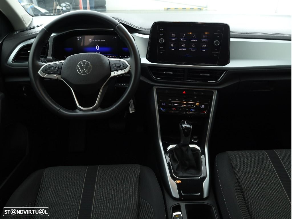 VW T-Roc 1.5 TSI Urban DSG - 18
