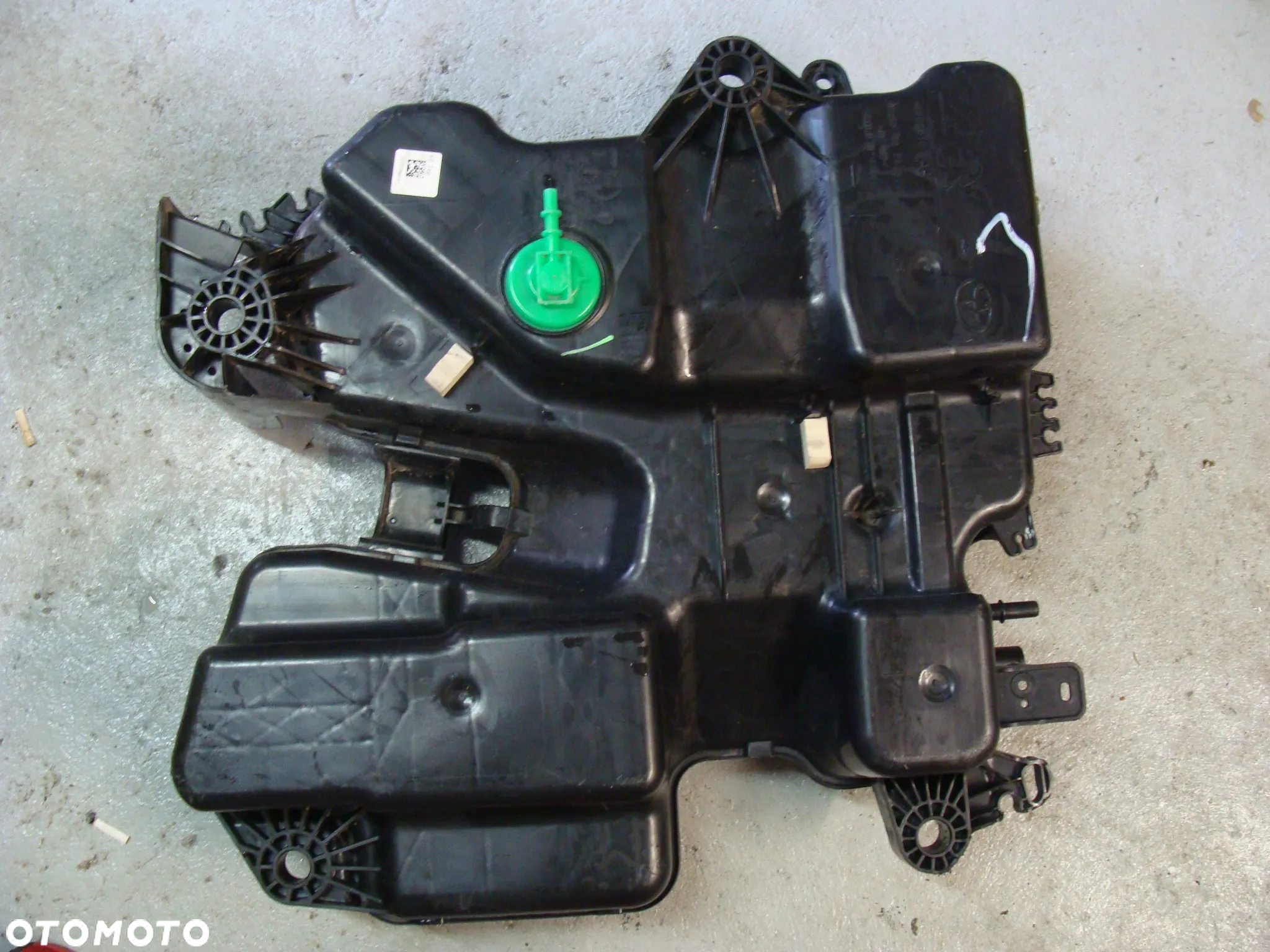 ZBIORNIK ADBLUE JUMPY PROACE EXPERT TRAFIC 4099016AA - 2