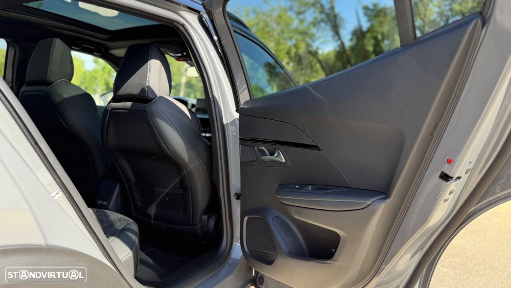Peugeot e-2008 54 kWh GT - 40