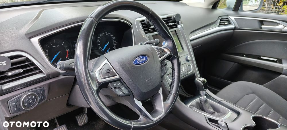 Ford Mondeo - 8