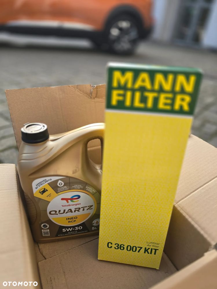 Peugeot 2008 1.2 PureTech Allure S&S EAT8 - 34