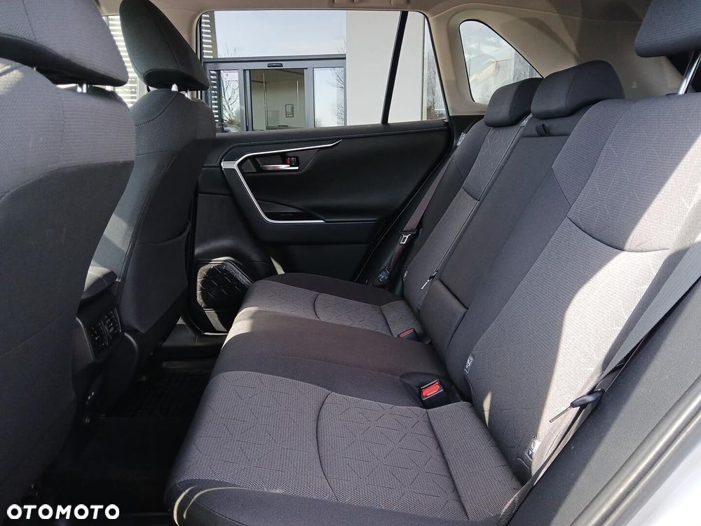 Toyota RAV4 - 16