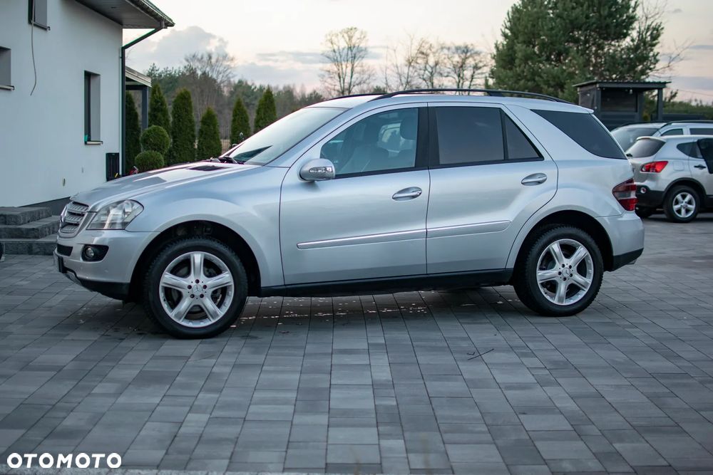 Mercedes-Benz ML - 25