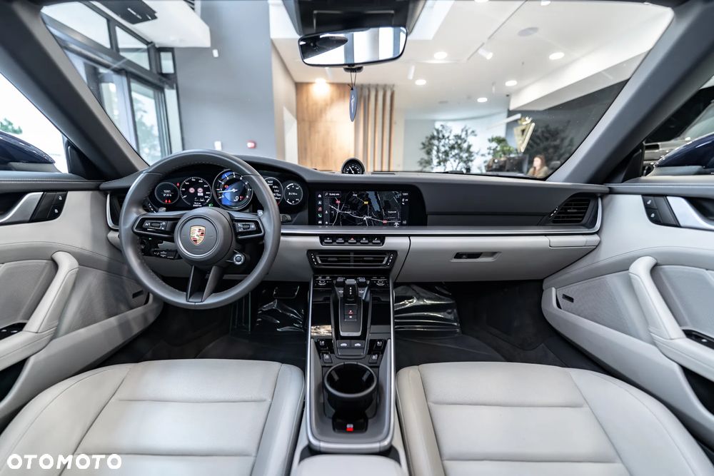 Porsche 911 Targa 4 - 29