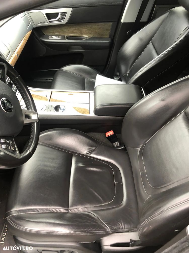 Jaguar XF 2.2D Premium Luxury - 5