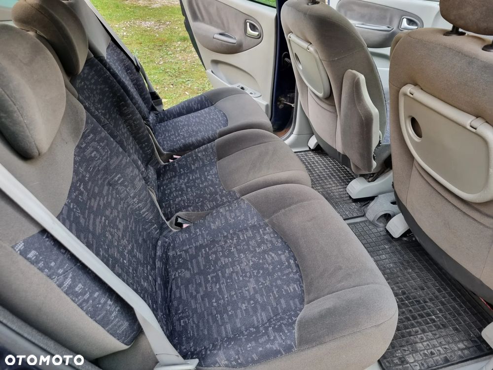 Renault Scenic - 15