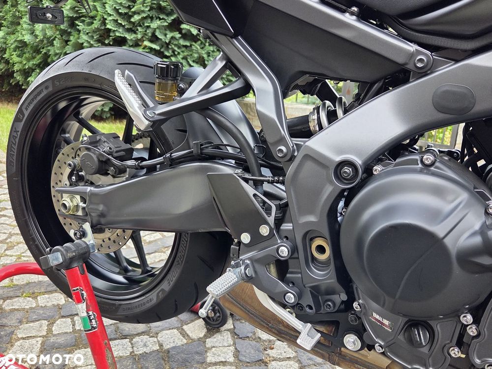 Yamaha MT - 33