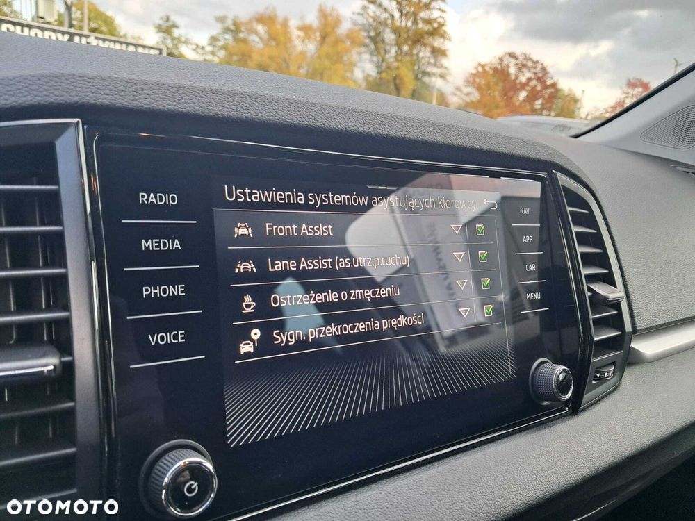 Skoda Karoq 1.5 TSI ACT Selection DSG - 19