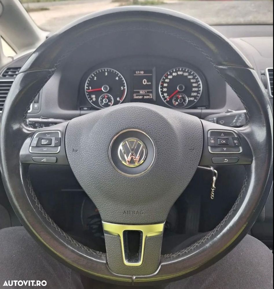 Volkswagen Touran 2.0 TDI DPF Cross - 17
