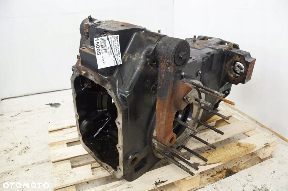 OBUDOWA TRAKTOR NEW HOLLAND T7.185 T7 2013 - 6