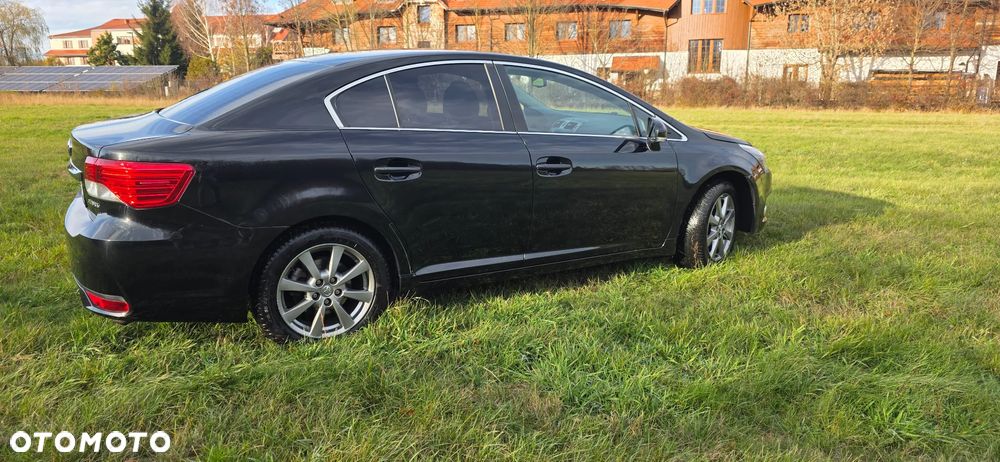 Toyota Avensis 2.0 D-4D Premium - 9