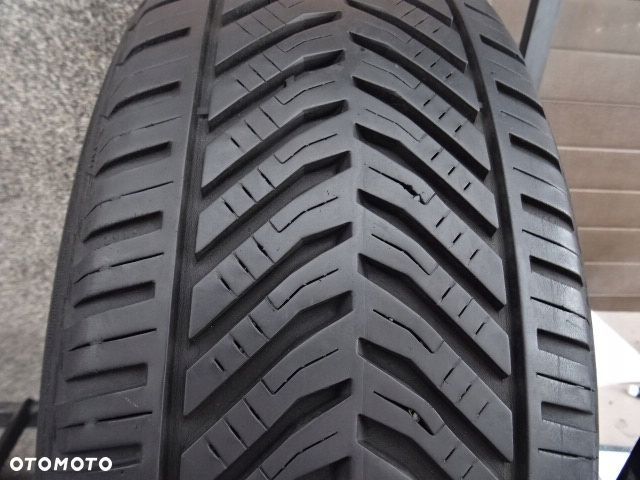215/65/R16 98H Taurus All season SUV - 1