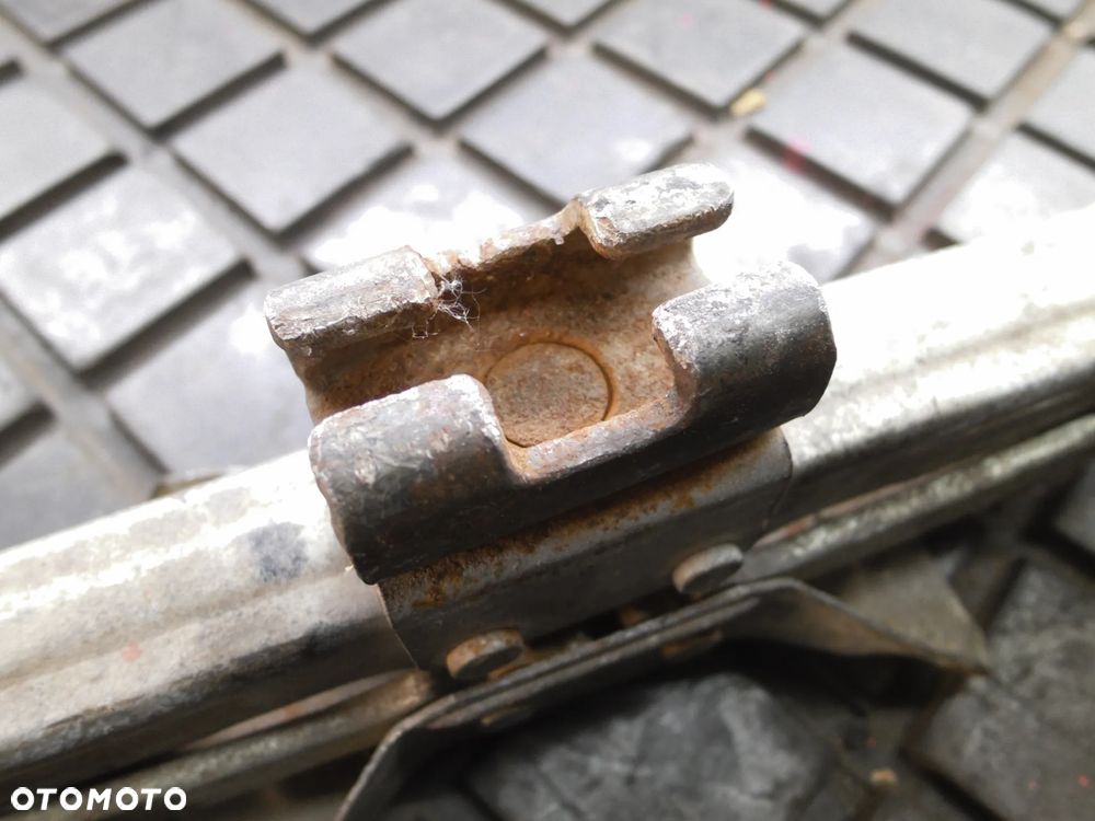 Toyota Yaris Lewarek samochodowy - 2