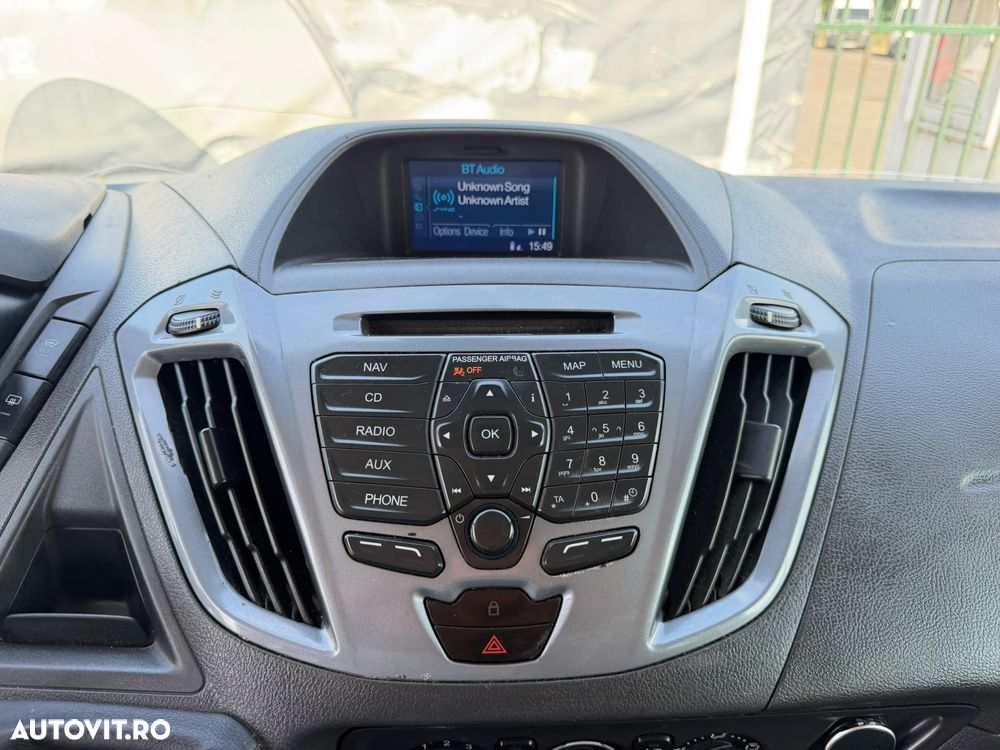 Ford Tourneo Custom - 22