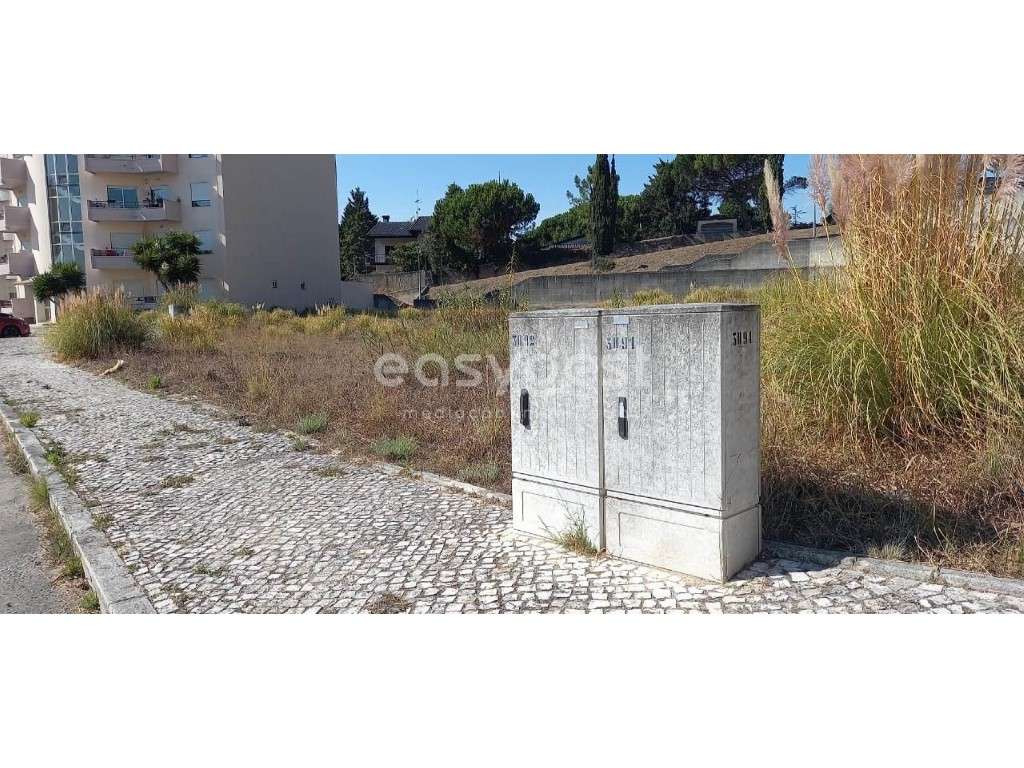 Terreno Urbano situado em Tavarede para construção de prédio - Grande imagem: 2/12